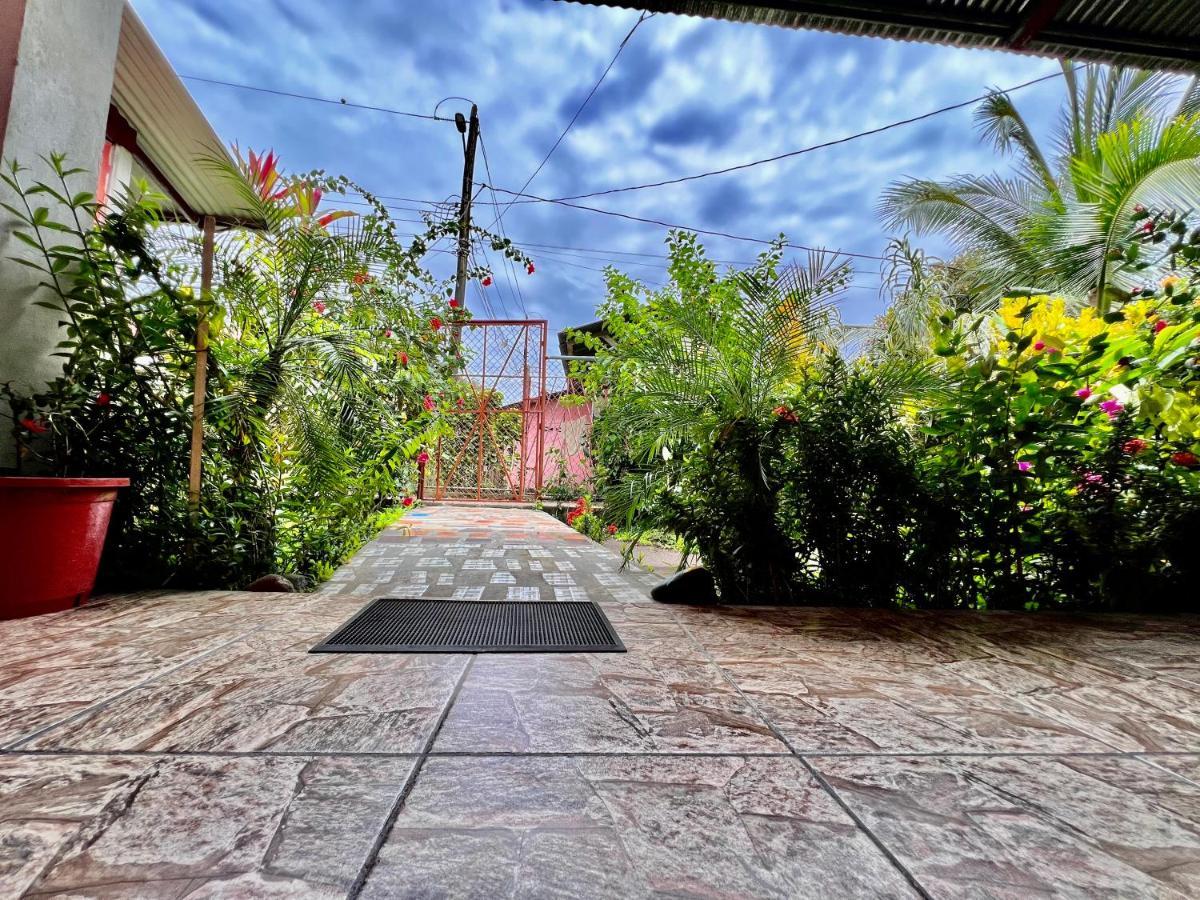 Natural Experience House Tortuguero Εξωτερικό φωτογραφία